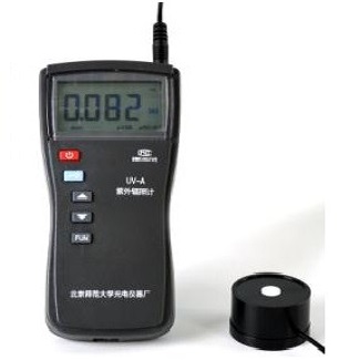 ��������UV-A����ͨ����